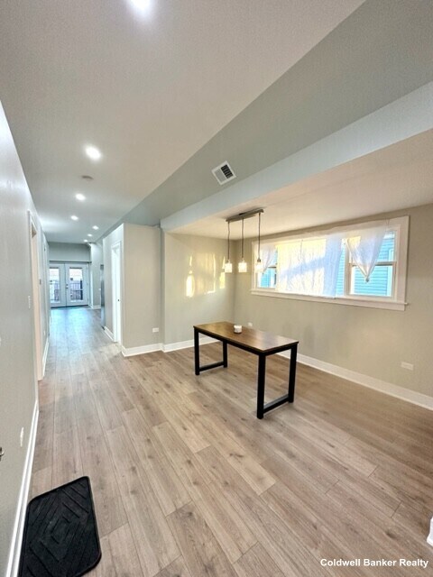 Foto del edificio - 2531 N Monticello Ave
