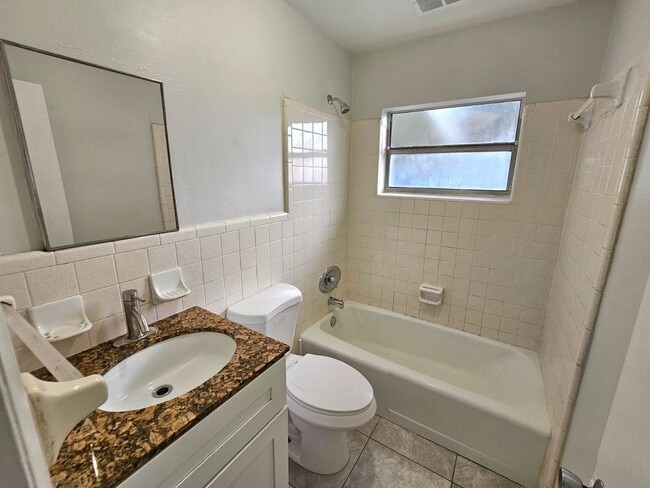 Photo - 2584 Seneca Ave House