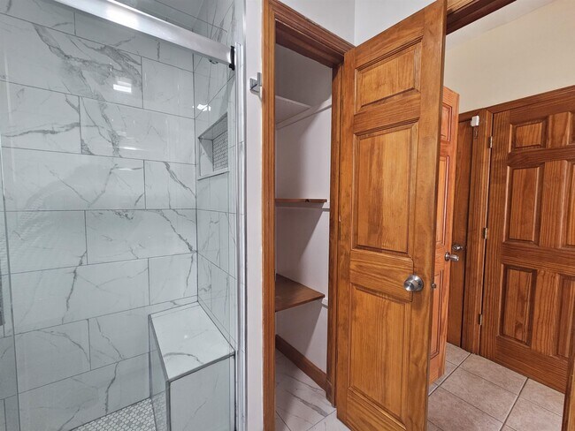 Foto del edificio - 154 Bleecker St