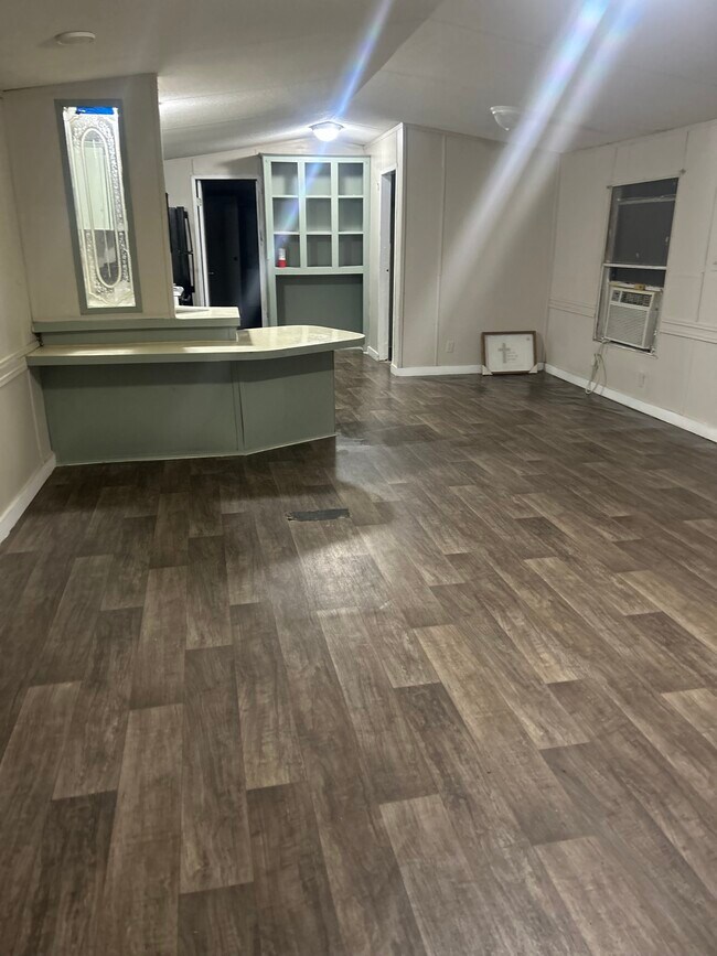 Foto del edificio - 1670 Q T Todd Dr