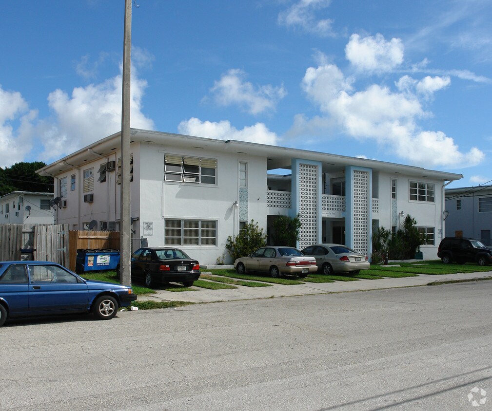 Building Photo - 501 NE 82nd Ter