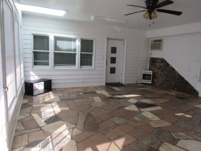 Foto del edificio - $1,100 - 1 Bedroom 1 Bathroom Unfurnished ...