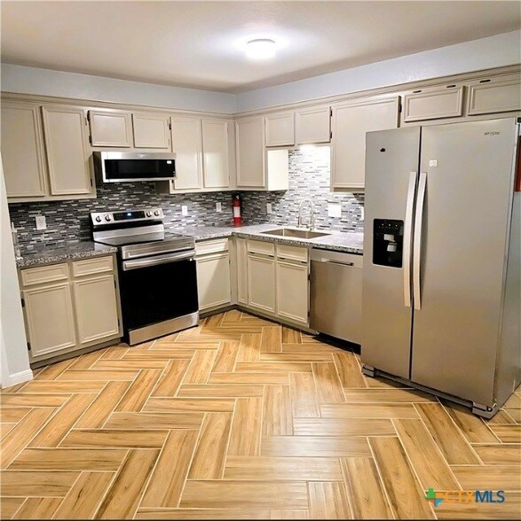 Foto principal - 2916 Starlight Dr