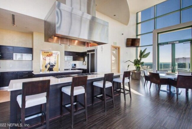 Foto del edificio - 1431 Riverplace Blvd