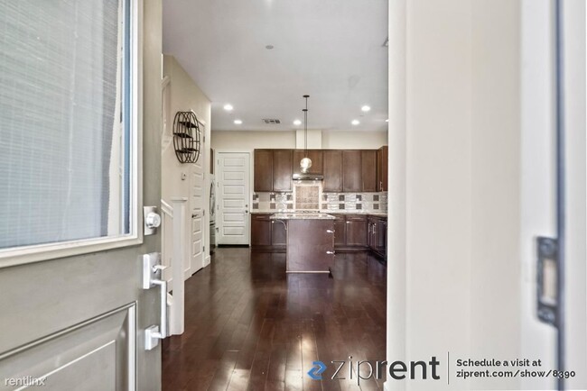 Foto del edificio - 4 br, 3.5 bath House - 1925 Momentum Drive...