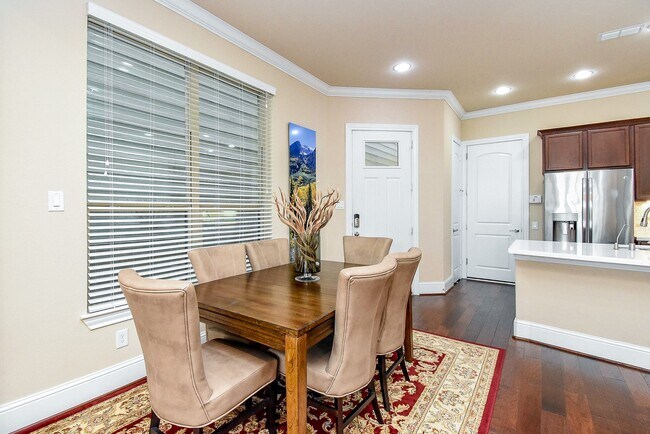 Building Photo - 8413 Water Oak Pass Dr