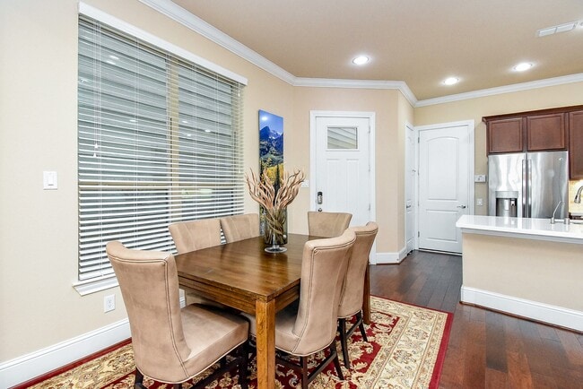 Foto del edificio - 8413 Water Oak Pass Dr