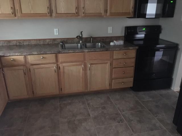 Building Photo - 10856 Spring Garden Dr