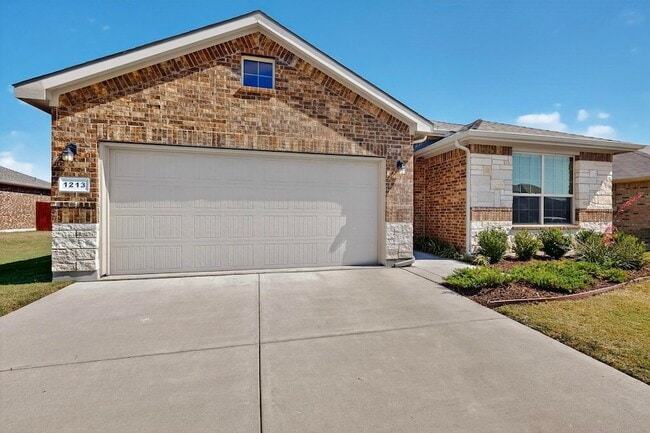 Building Photo - 1213 Pacifica Trail