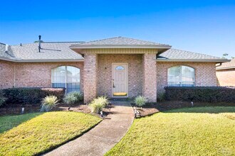 Building Photo - 578 Batten Blvd