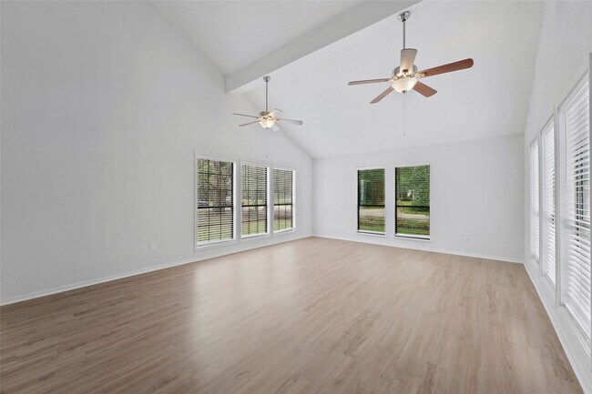 Foto del edificio - 18009 Split Oak Cir