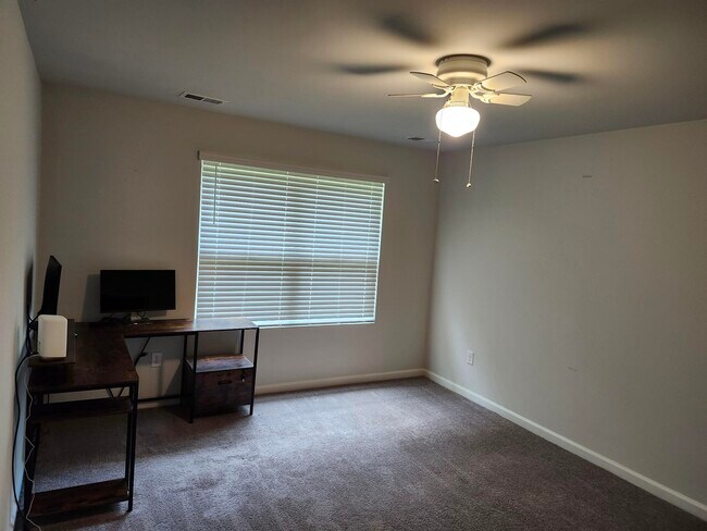 Foto del edificio - 6620 Sterling Way