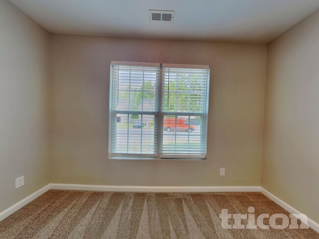 Foto del edificio - 2004 Blue Rock Ct