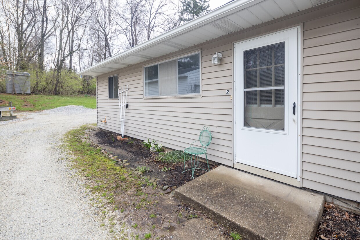 Foto principal - 3635 Ira Rd