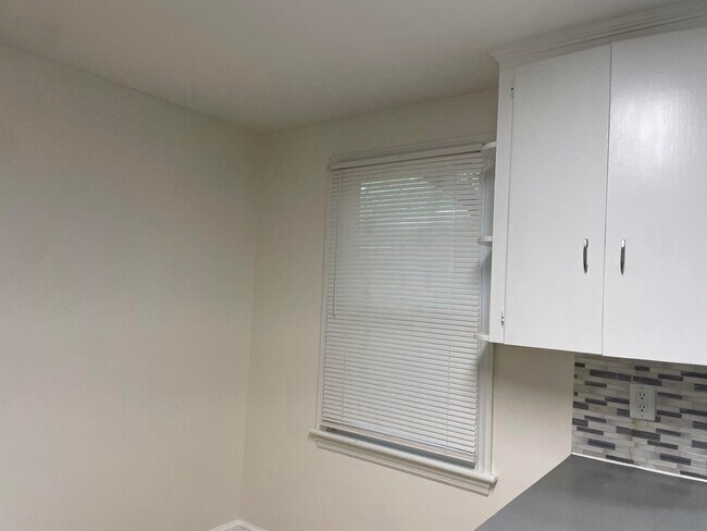 Foto del edificio - 906 Cherokee Ave