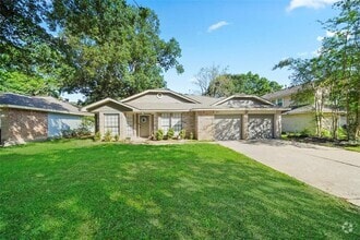 Building Photo - 2911 Parkwood Manor Dr