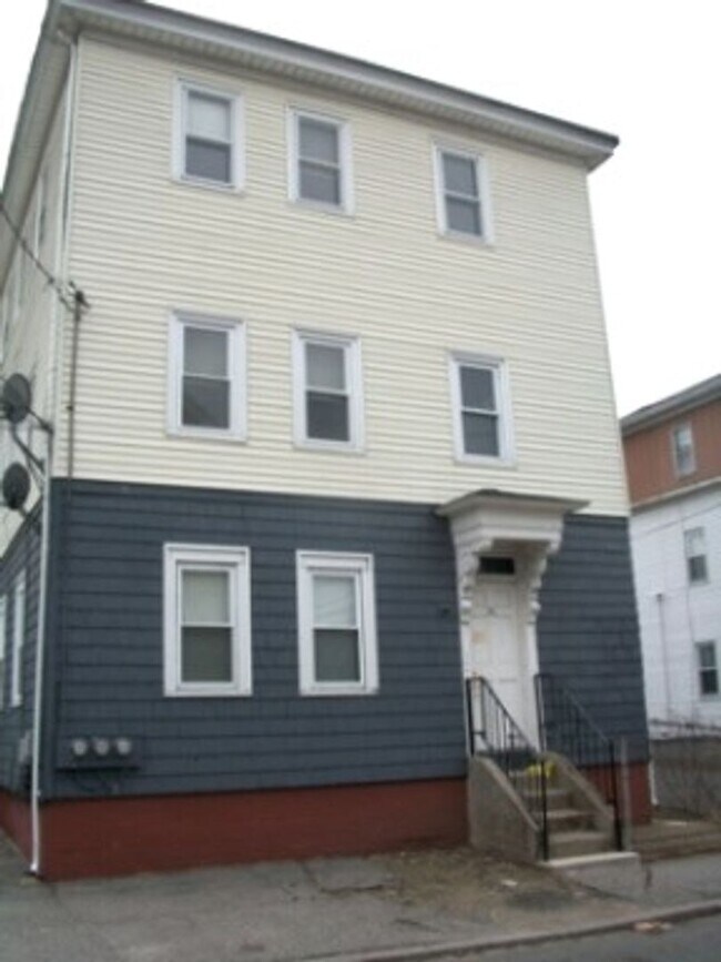 Building Photo - 36 Grape St