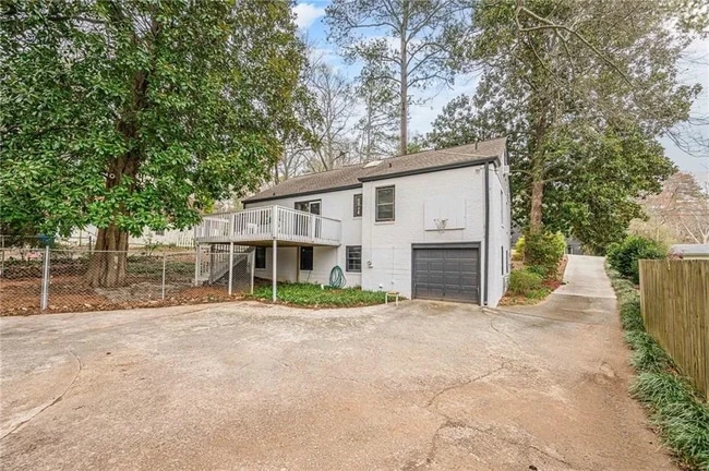 Foto del edificio - 4300 Rickenbacker Way NE