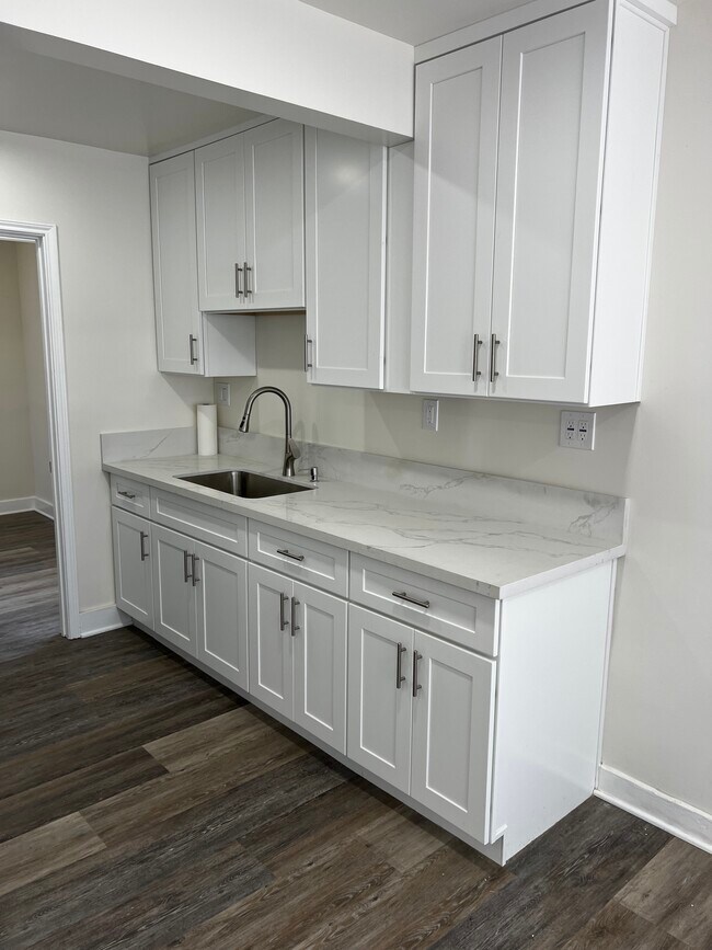 Foto del edificio - 634 E 87th St