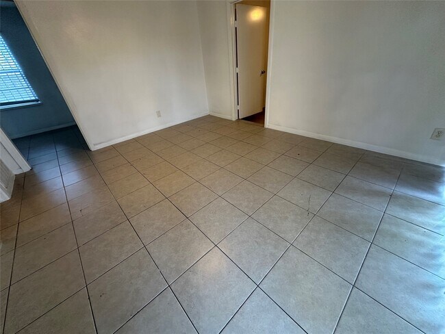 Foto del edificio - 3826 Botany Ln