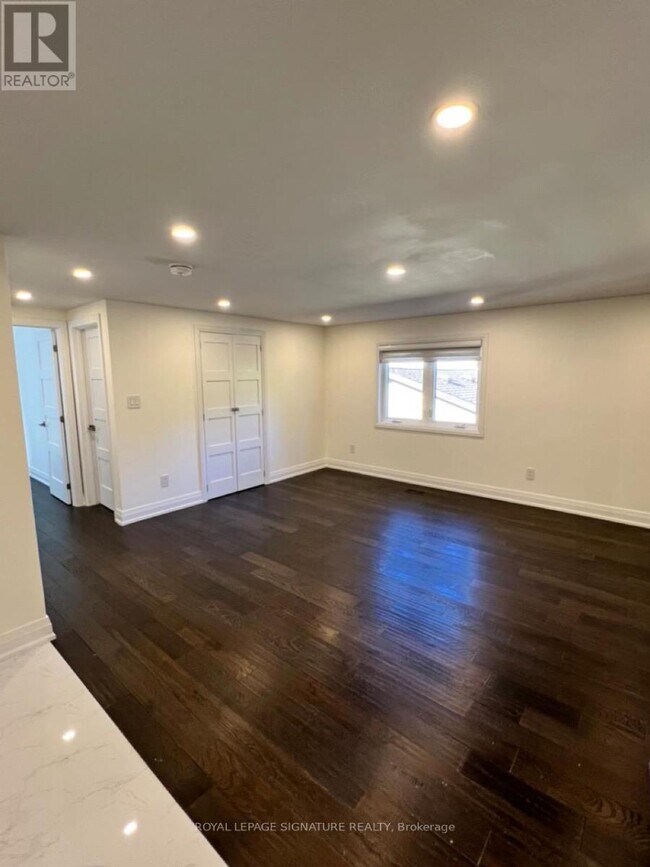 Building Photo - 55 Creekwood Dr