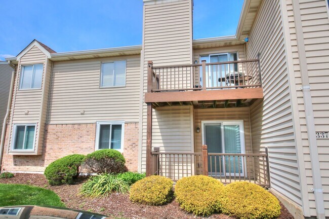 Foto del edificio - All Electric Second Floor Garden Condo for Rent in Wildwood