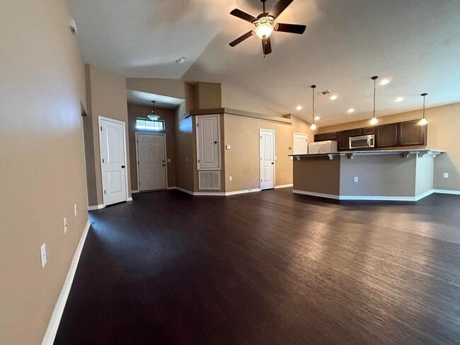 Building Photo - 233 Croft Cir