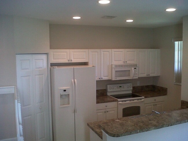 Photo - 1221 Lucaya Dr Townhome