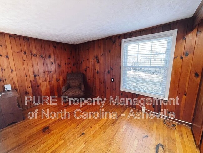 Building Photo - 19 Clairmont Ave