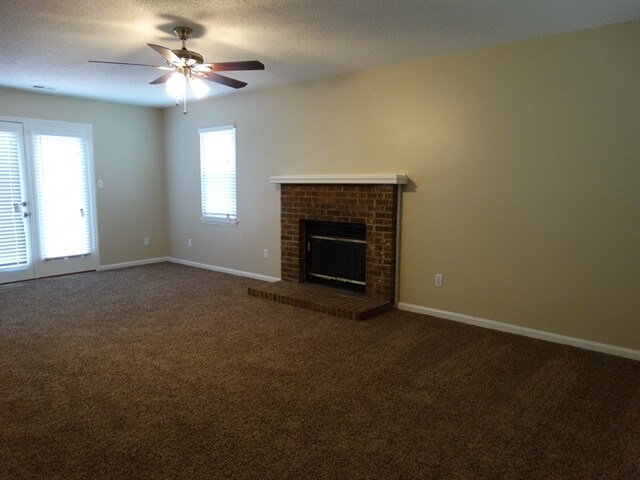 Foto del edificio - 2417 Snow Creek Lane