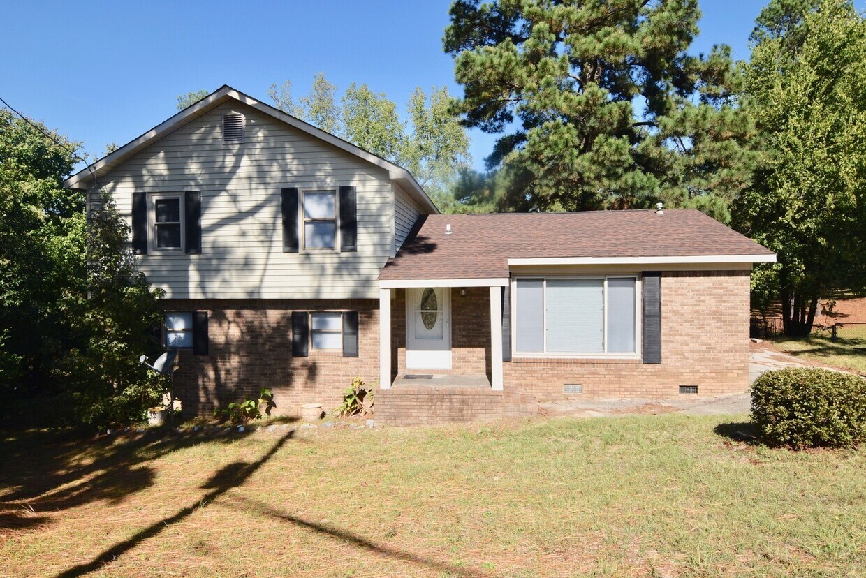 Primary Photo - Large 3 Bed/2 Bath House for Lease in Heph...