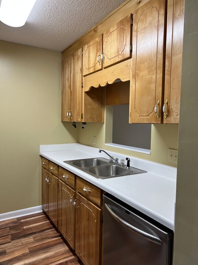 Building Photo - 452 Sandy Oak Dr
