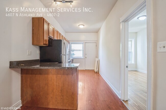 Foto del edificio - 4607 N Ashland Ave