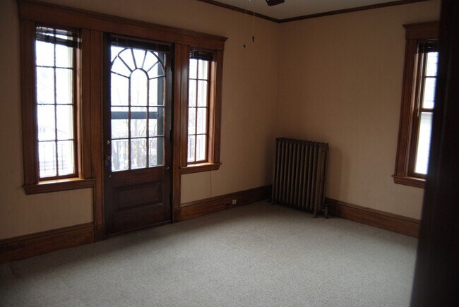 Foto del edificio - 140 Winsor Ave