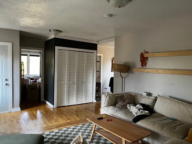 Foto del edificio - 4403 28th Ave S