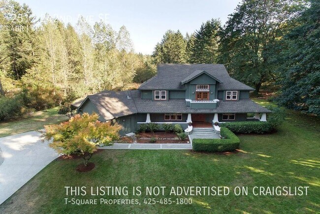 Foto del edificio - RECENT PRICE DROP!!! Exceptional Custom Cr...