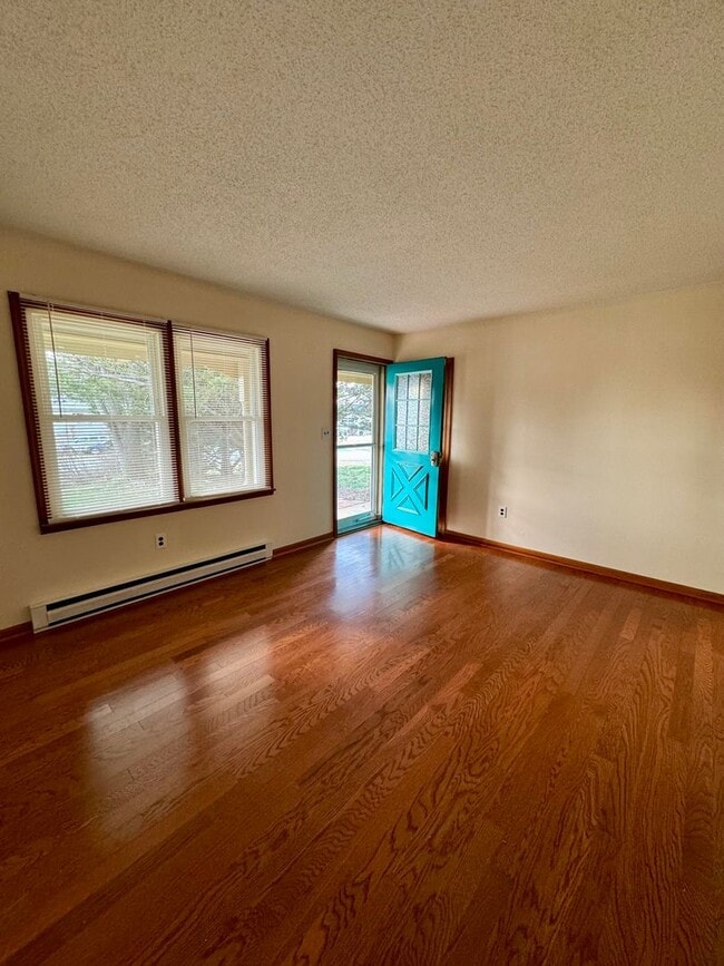 Photo - Duplex for Rent in Penn Laird House