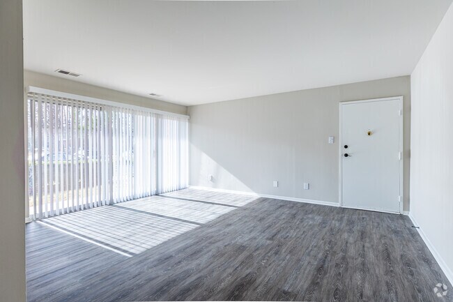 Interior Photo - Acclaim