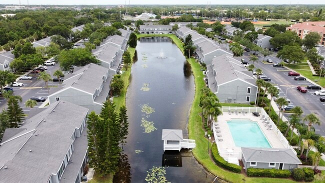 Foto del edificio - 396 Countryside Key Blvd