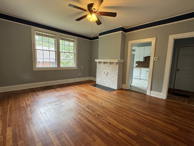 Foto del edificio - Available Now in Chicopee Village