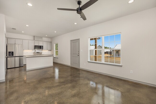 Foto del edificio - 10407 County Rd 2180