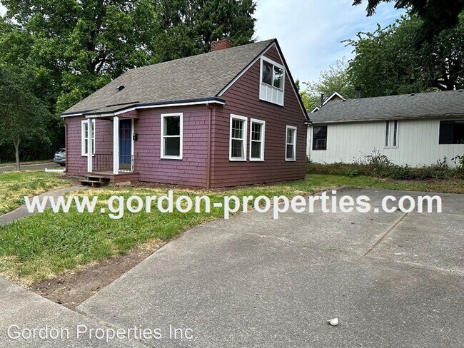 Building Photo - 3 br, 1 bath House - 5806 SE Cesar E Chave...