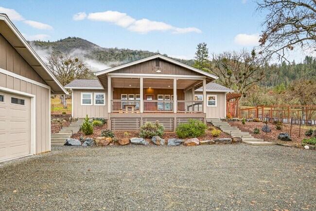 Foto del edificio - 860 Humbug Creek Rd