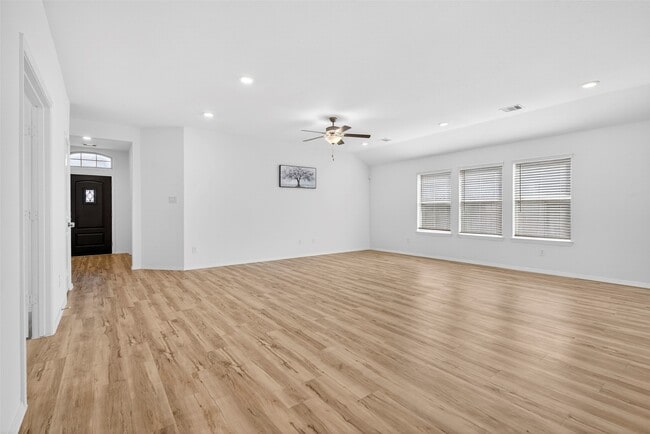 Building Photo - 5402 Still Creek Ranch Dr