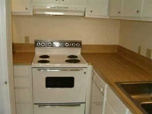 Foto del edificio - 1/1 Apartment Walking Distance to Shops and Food
