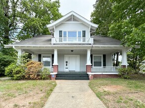 Building Photo - 912 Union St