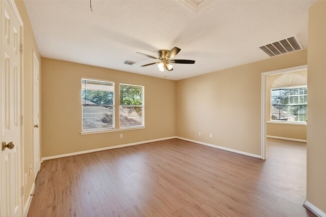 Foto del edificio - 910 Norfolk Dr