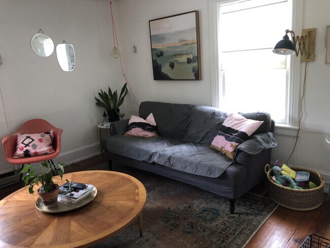 Foto del edificio - 106 E Delaware Ave