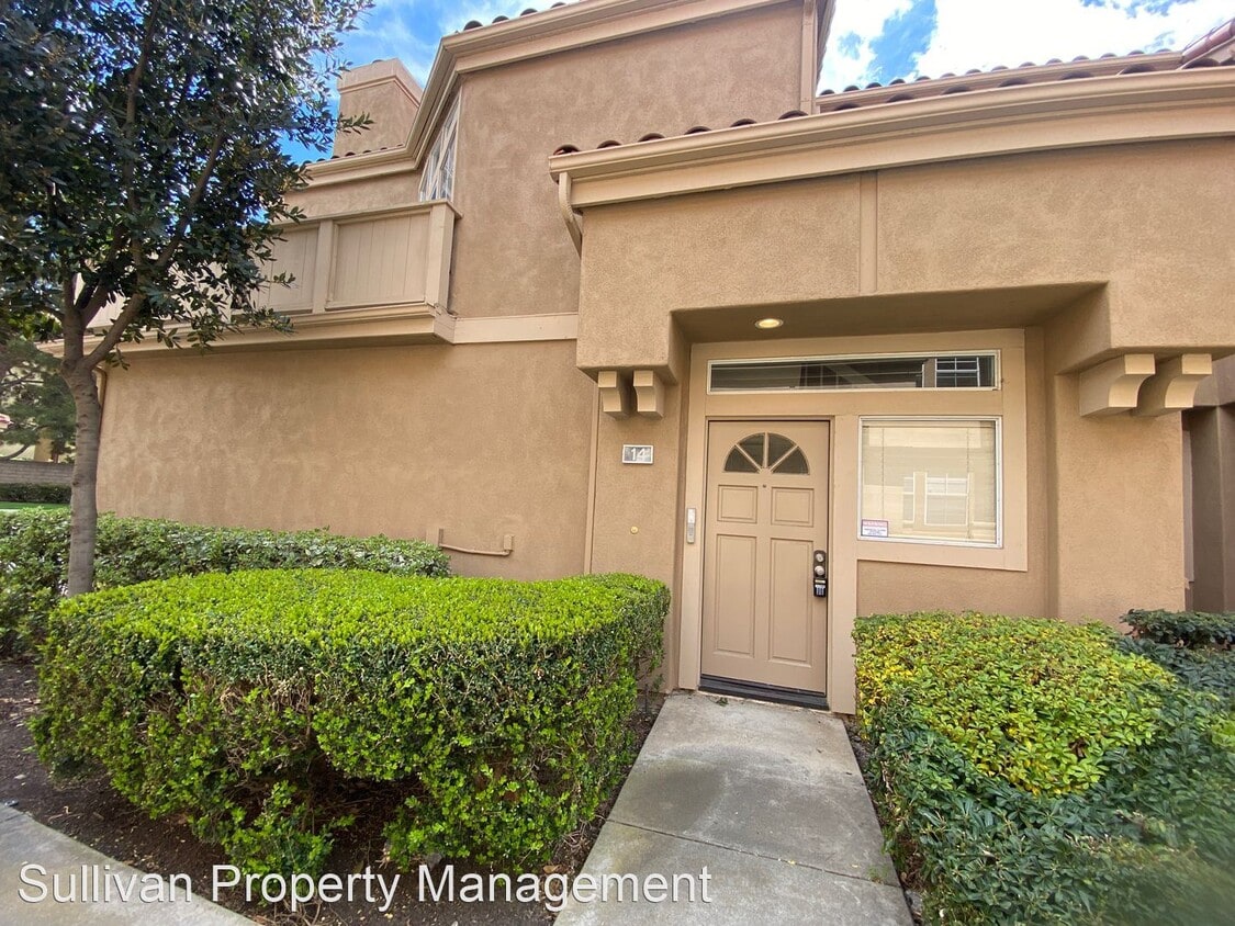 Primary Photo - 2 br, 2 bath House - 14 Magellan Aisle
