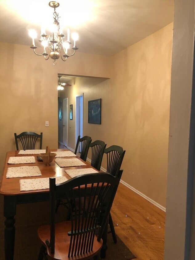 Building Photo - 1101 W Pratt Blvd